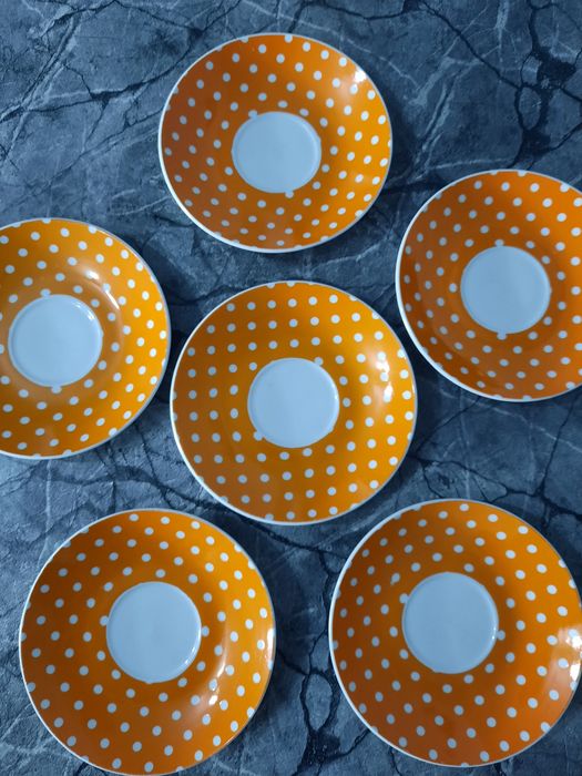 Продам блюдца тарелочки кружки