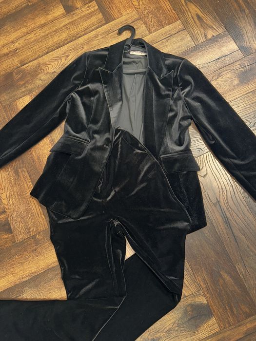 Велюровый костюм-двойка