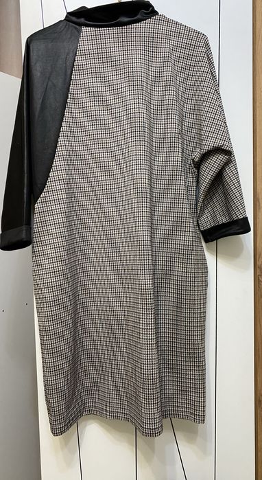 платья в отличном состяние