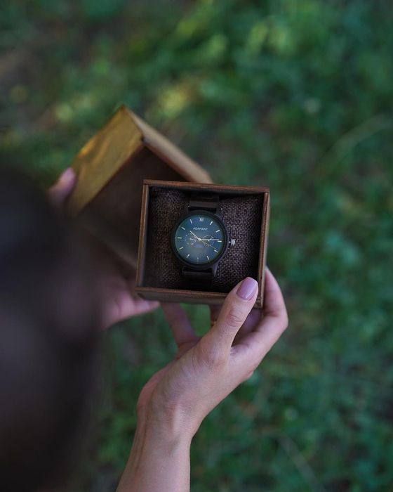 Продам мужские часы