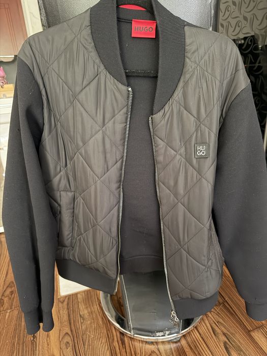 HUGO boss яке размер S