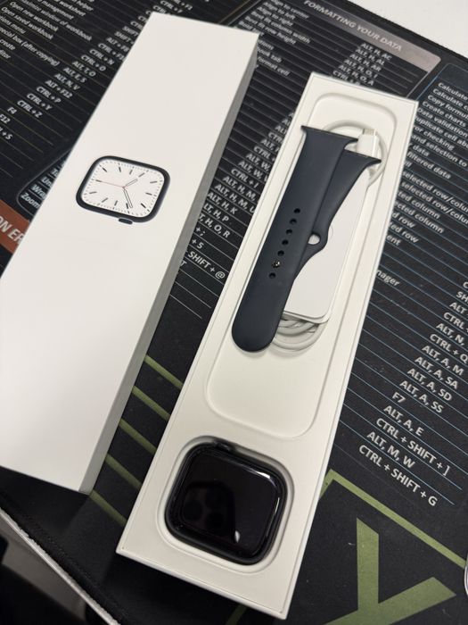 Apple Watch Series 7 45mm Full Box Stare Bună Cu Urme Fine