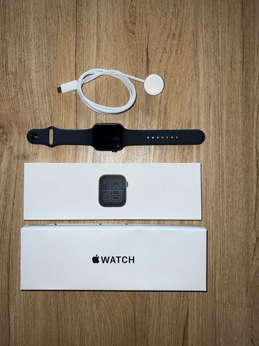 Apple Watch SE (3rd gen, GPS) Aluminum 44MM | Midnight S/M