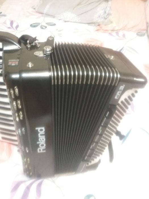 Acordeon roland fr 3 s