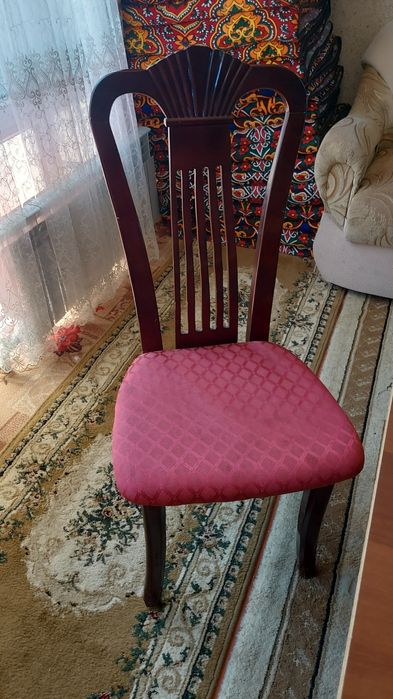 Продам б/у стол стулья, уголок и стенку