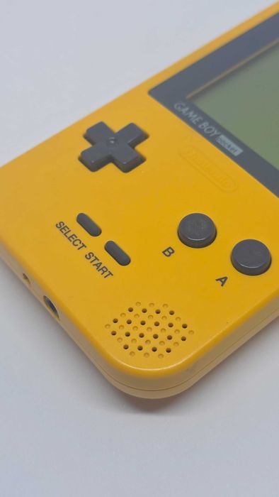 Nintendo Game Boy Pocket galben, reconditionat, carcasa originala