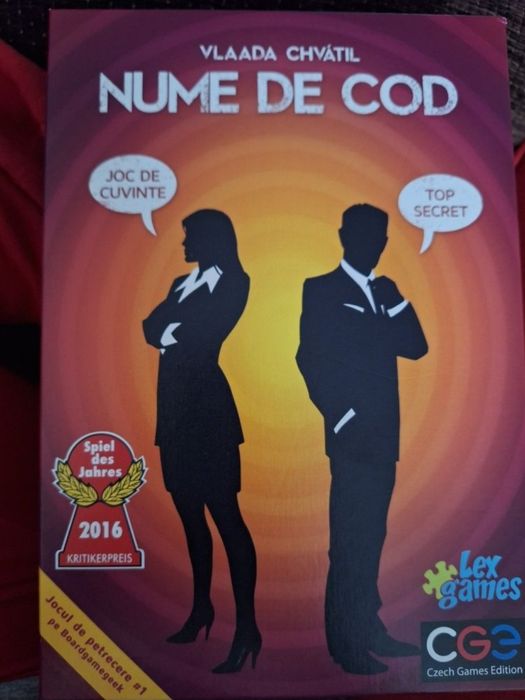 Vand pachet puzzle si jocuri/jocuri