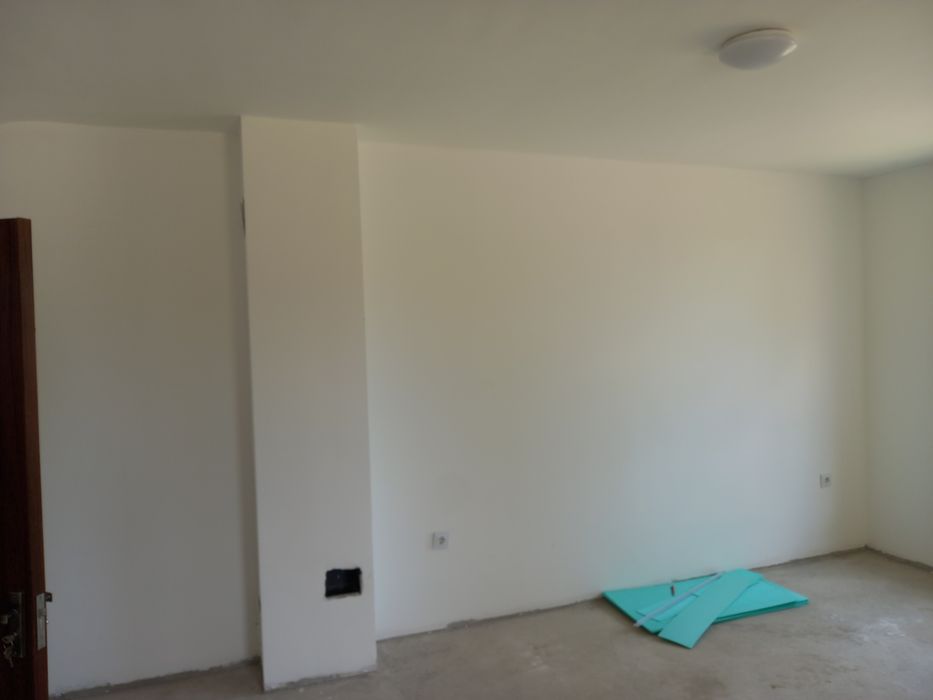 Къща  новопостроена в района наТрявна