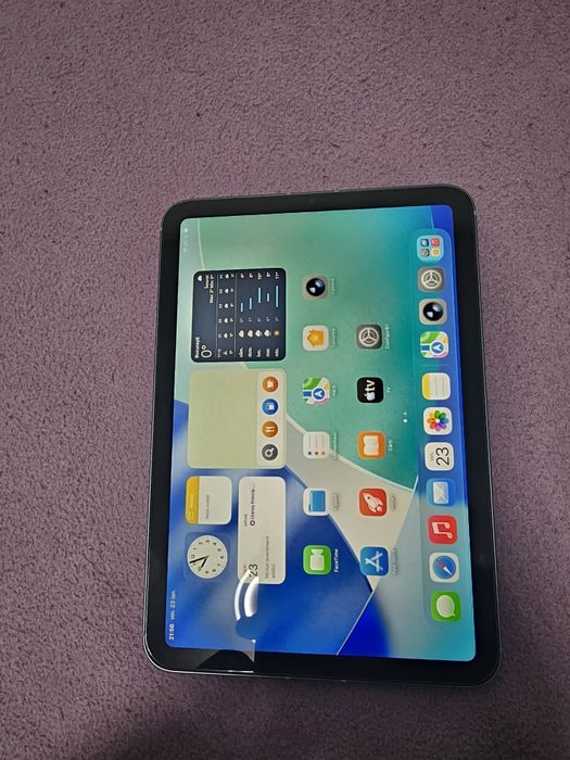 Vând tableta Apple iPad mini