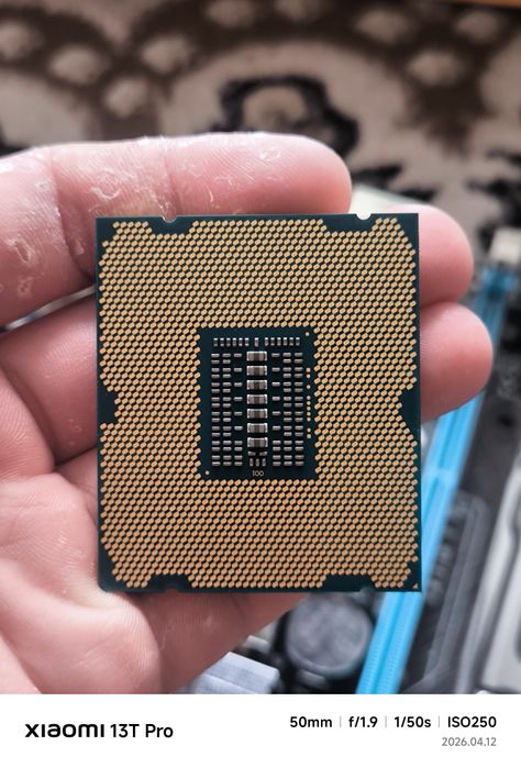 Продам процессор intel xeon 2650v2