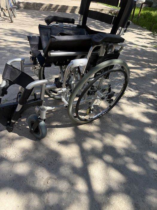 Инвалидная коляска