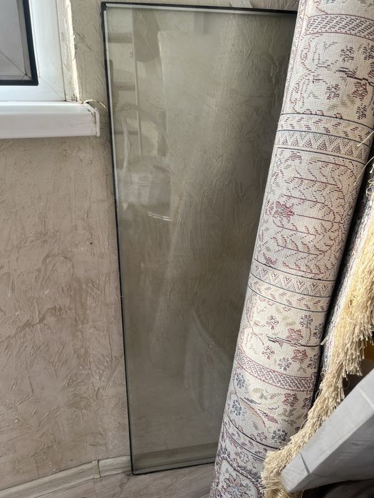 Продам 2 стекла 1000