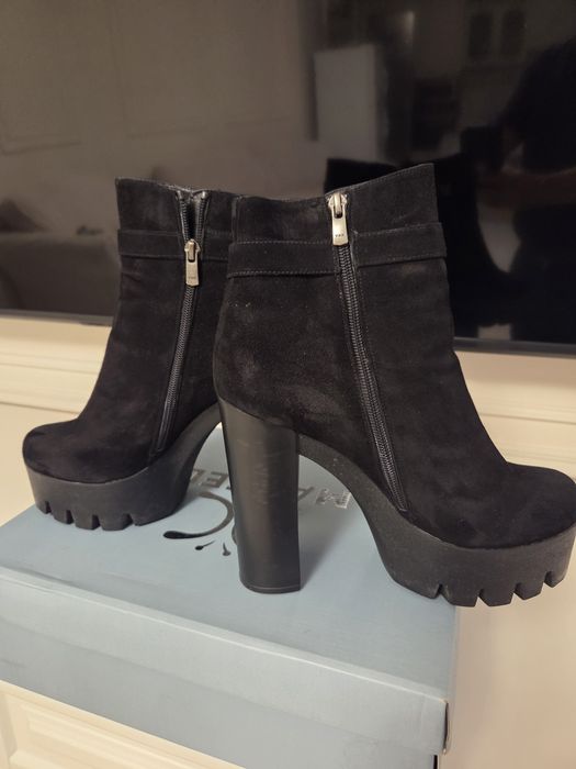 Продам обувь  39 размера