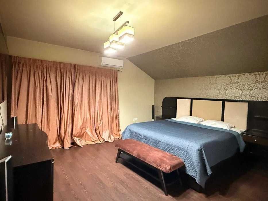 Vila 5 camere, P+1, 210 mp Tunari, Pipera, curte 500 mp, cu piscina