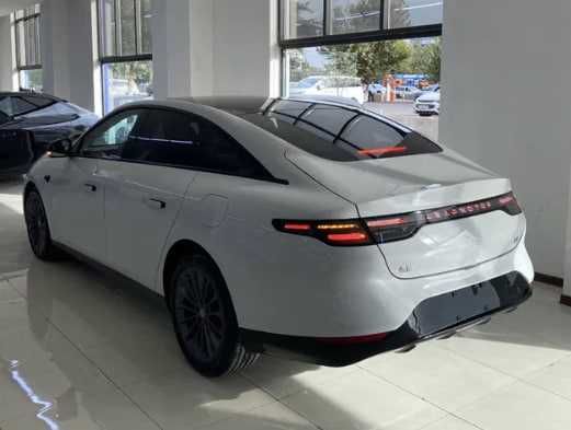 Leapmotor C01 216KM Smart Gibrid Restayling Dop opsiya 2025+RUSFIKATSA