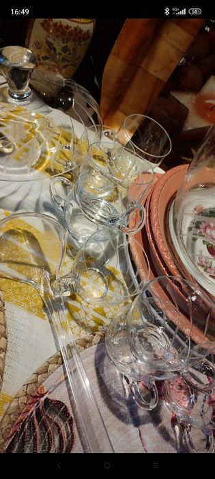 Set din sticla cu cani, nou nefolosit, inserții deosebite, Germania