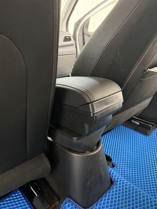 Подлокотник hyundai accent , kia rio