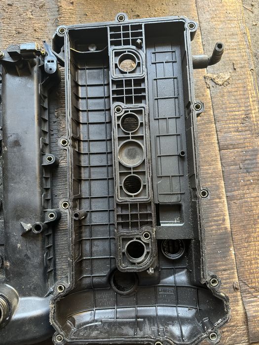 Клапанная крышка Мазда 6