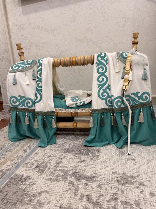 Бесик , корзина тойбастар