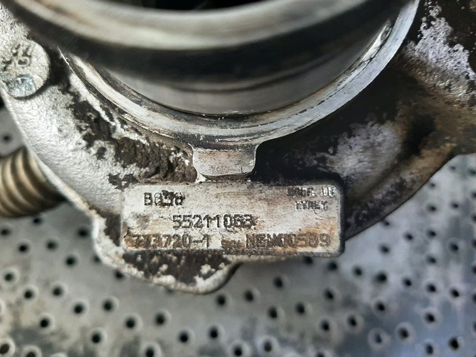 turbina 1.9 d 150 cp 939a2000 fiat croma opel astra h zafira 55211063 773720-1
