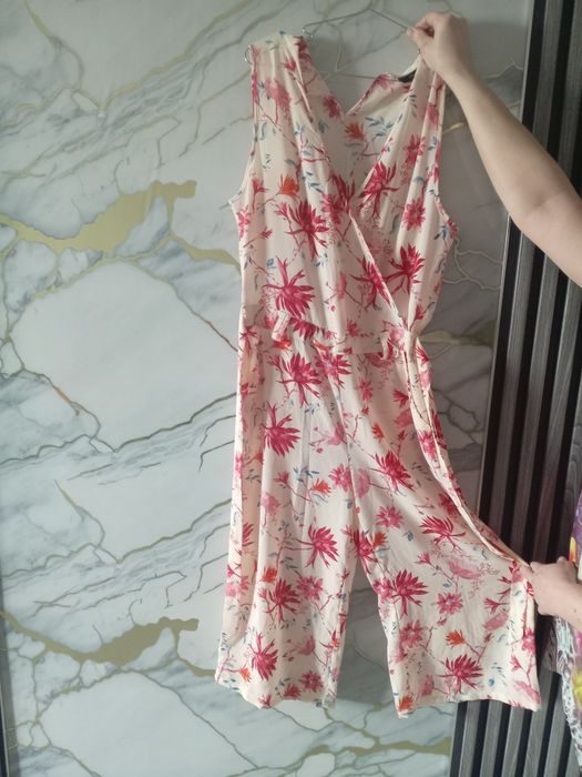 Продаётся платье штаны.