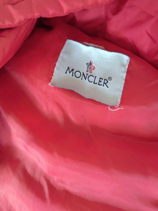 Почти неносен капитониран елек MONCLER