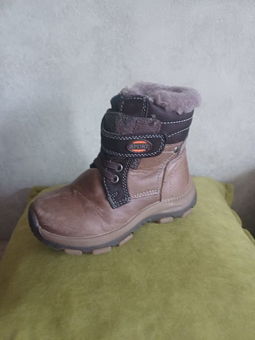 Продам зимние ботинки для мальчика