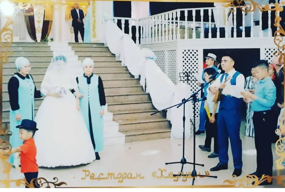 Тамада, асаба, музыкант, Баян, домбыра,