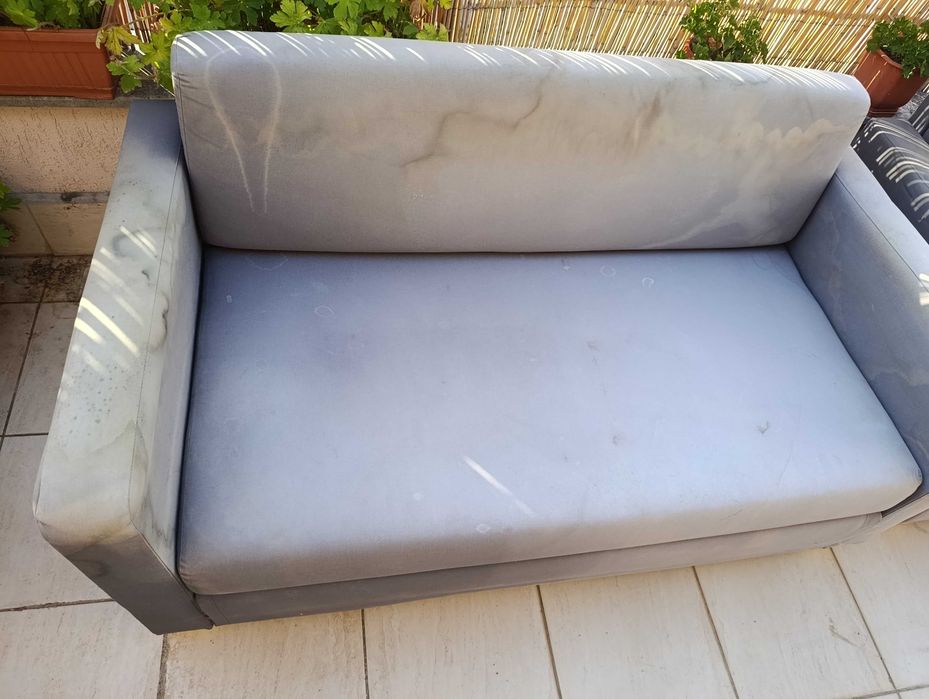 Комплект двуместни, разгъваеми дивани от IKEA