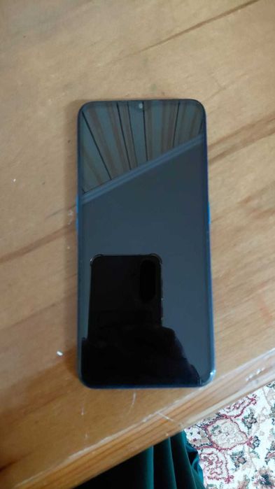 телефон Oppo A9 в нормальном состоянии