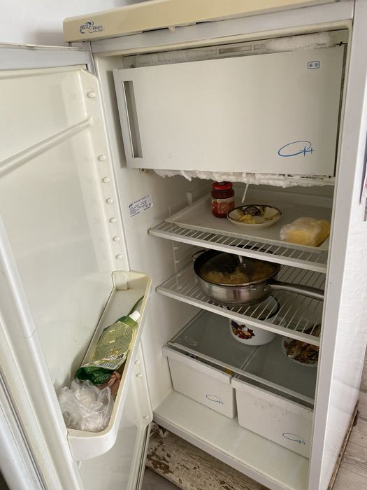 Холодильник жумыс жасап тур