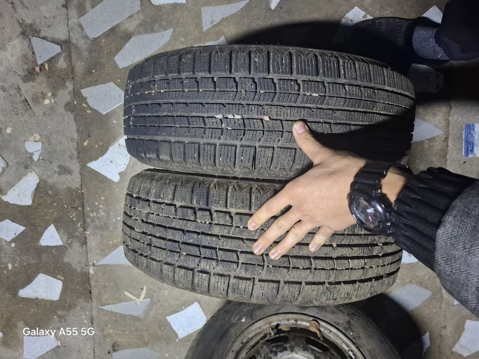 Продам 2 зимних баллона