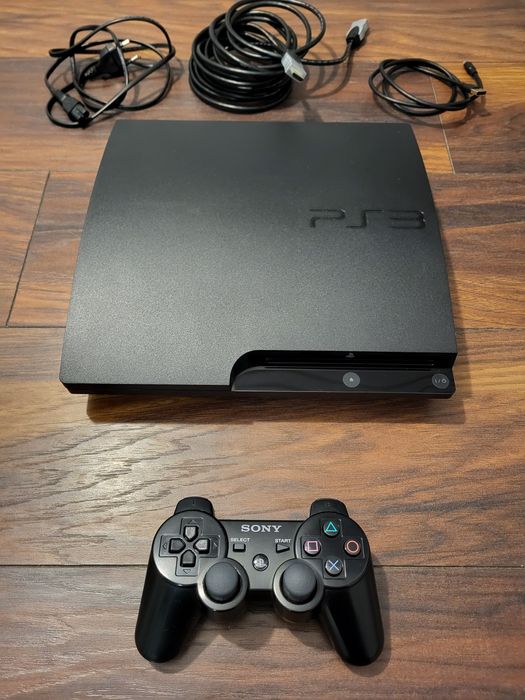 Playstation 3  modat, hdd 160 gb + multe jocuri ps3 pe hard + simulator auto (volan+pedale Koning+cutie) compatibil PS si PC