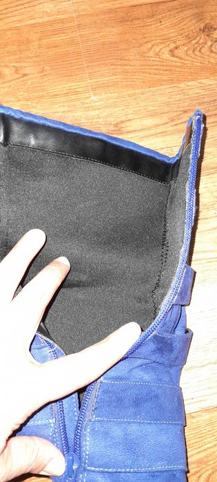 Ботуш Michael Antonio