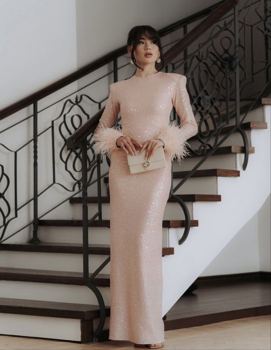 Продам шикарное дизайнерское платье