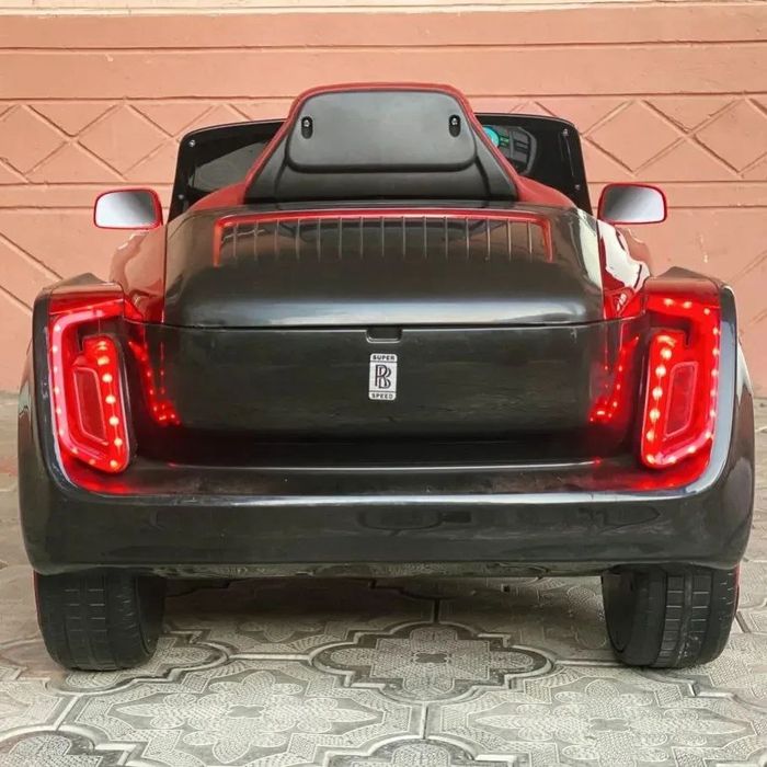 Детская машина Rolls Royce Phantom электромобиль новое в упаковке 4x4