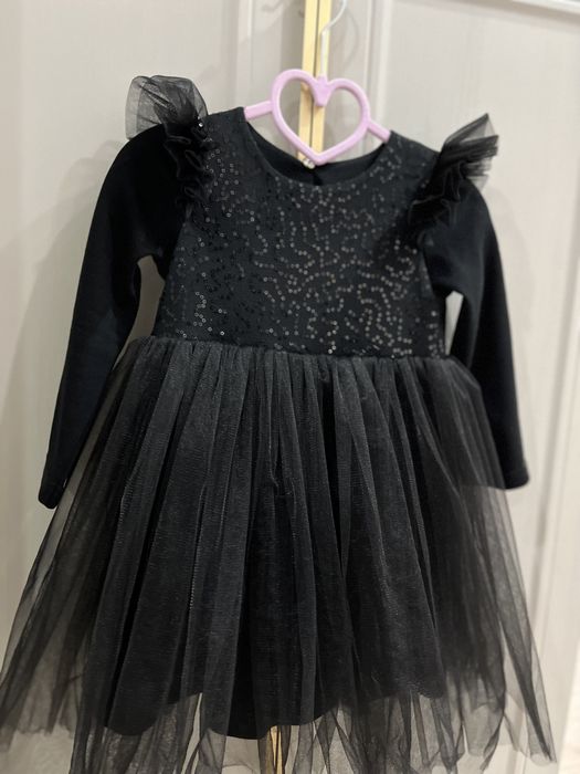 Нарядное платье для девочки.