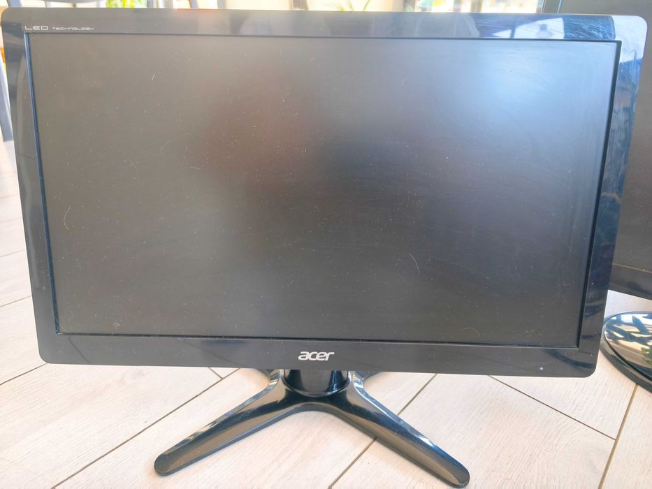 Монитори Acer и HP