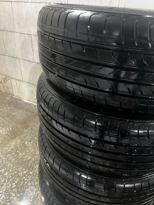 Продам летний комплект резины на 15