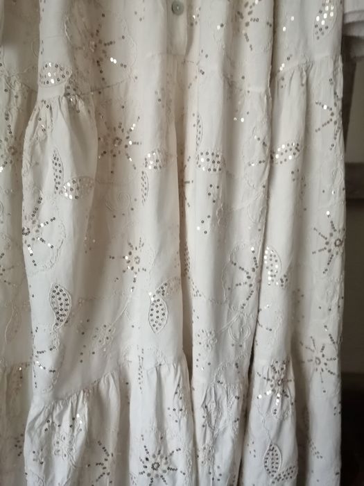 Rochie vaporoasa cu paiete