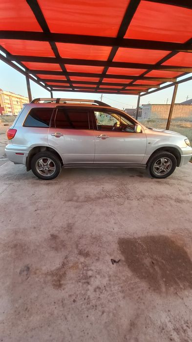 Продам Mitsubishi autlander