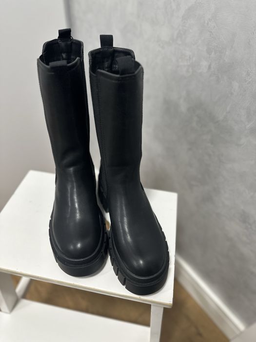 Cizme noi, marimea 38