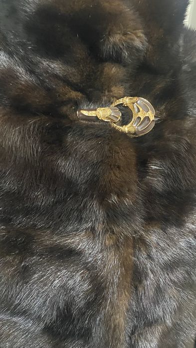 Продам норковую шубу