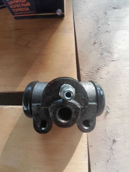 Цилиндры колёсные переднего и заднего  тормоза УАЗ