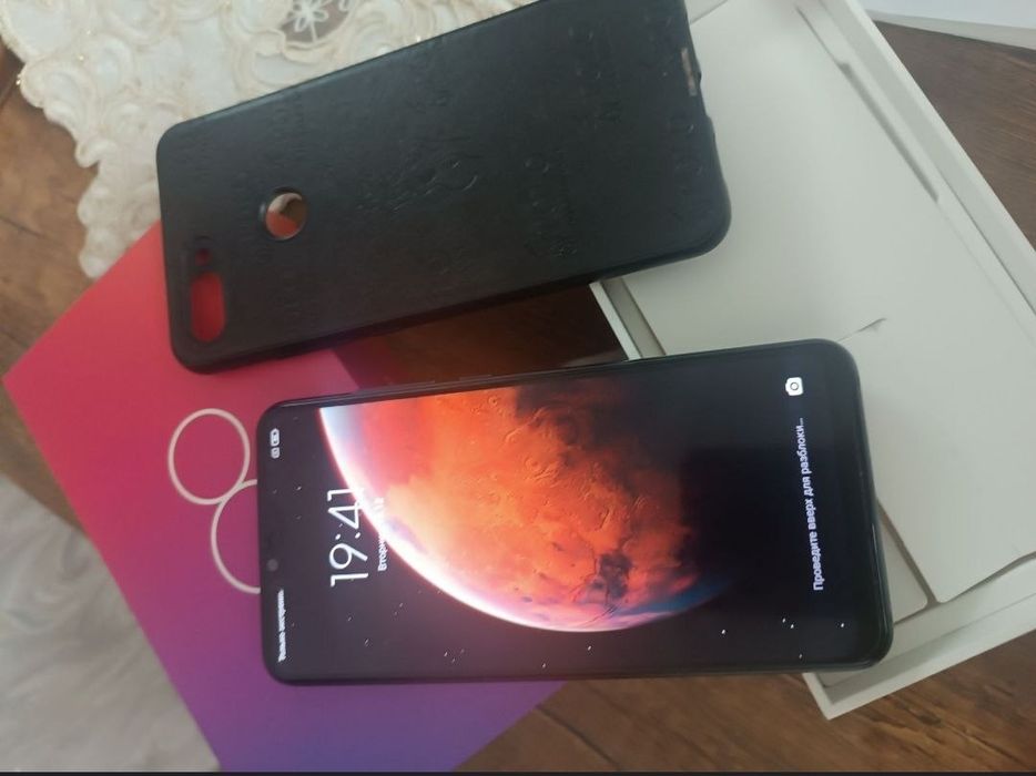 Redmi 8 lite ideal xolatda karopkayam bor