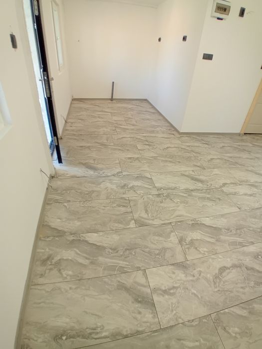 Vindem case din panouri sandwich