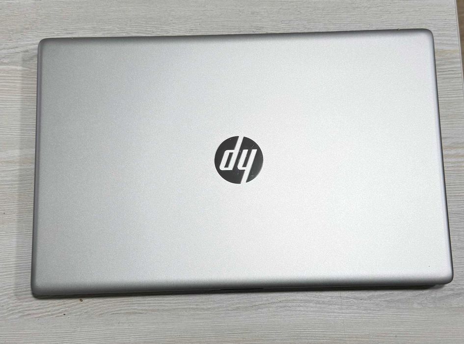 HP Laptop 17” HD IPS Сенсорный Ryzen 5 5500u 16GB/512GB AMD Graphics