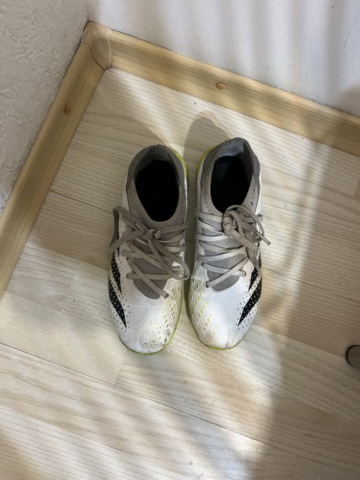 Adidasi fotbal fara crampoane