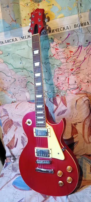 Електрическа китара Стратокастер и Лес Пол, супер колекция