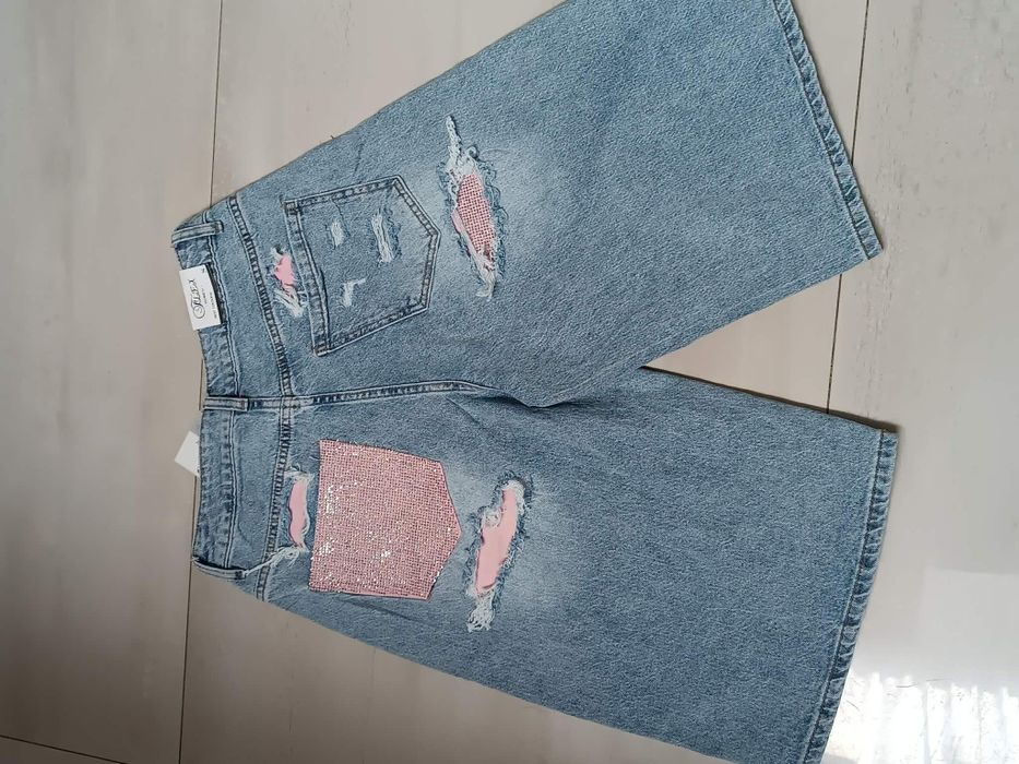 Pantaloni de blugi scurrti de dama